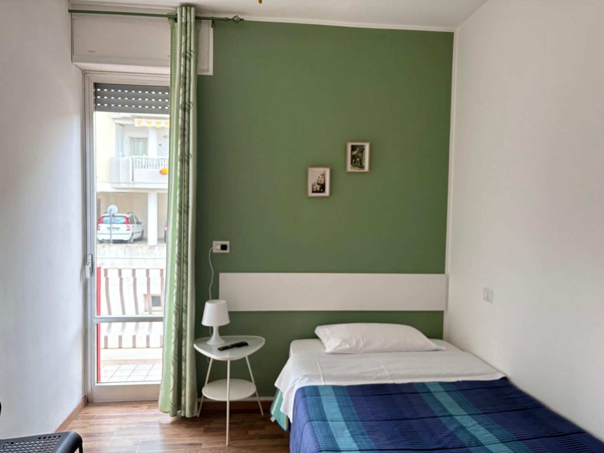 Single Room Balcony