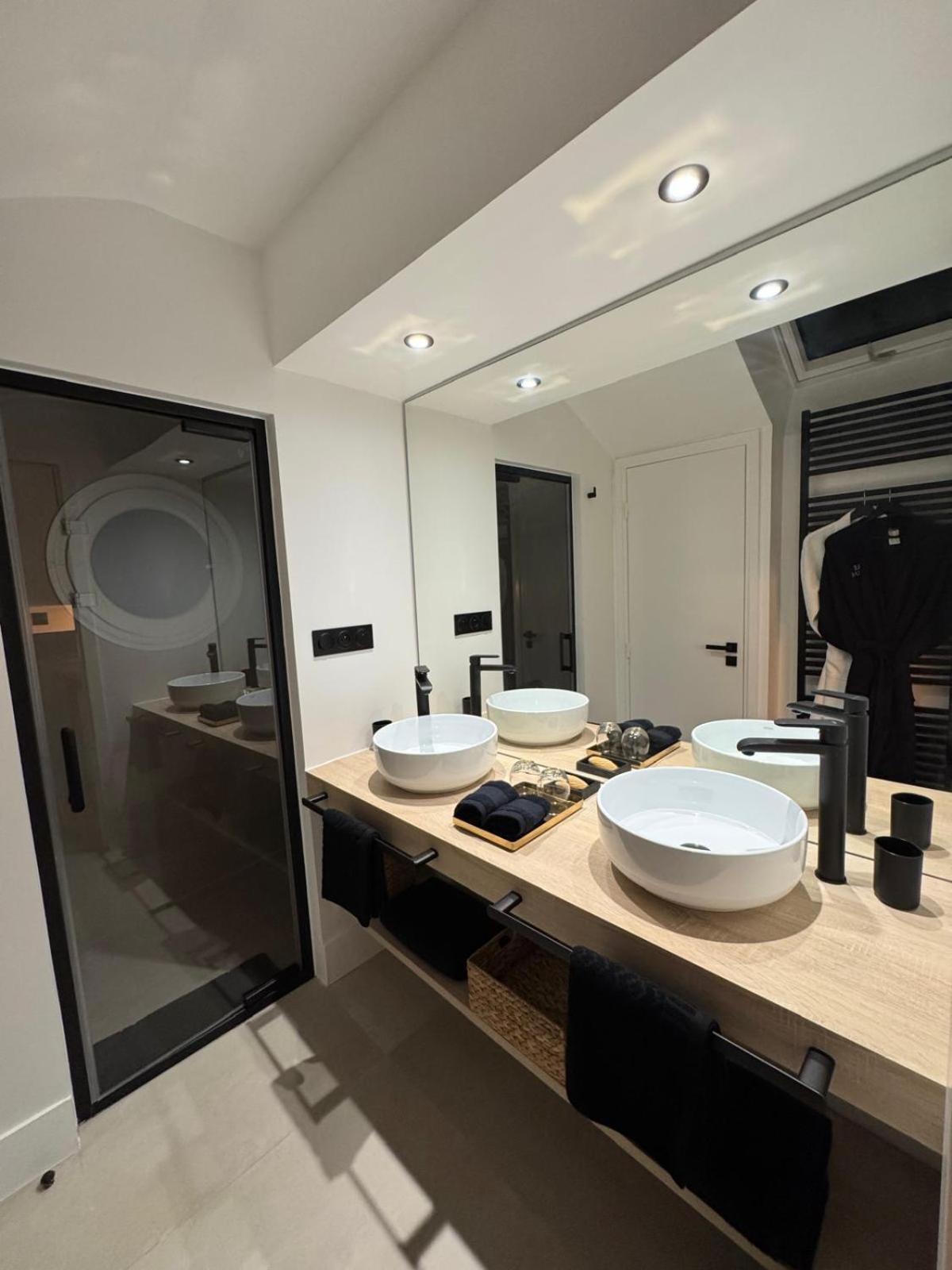 Suite with Sea View,1758564674:JPEG