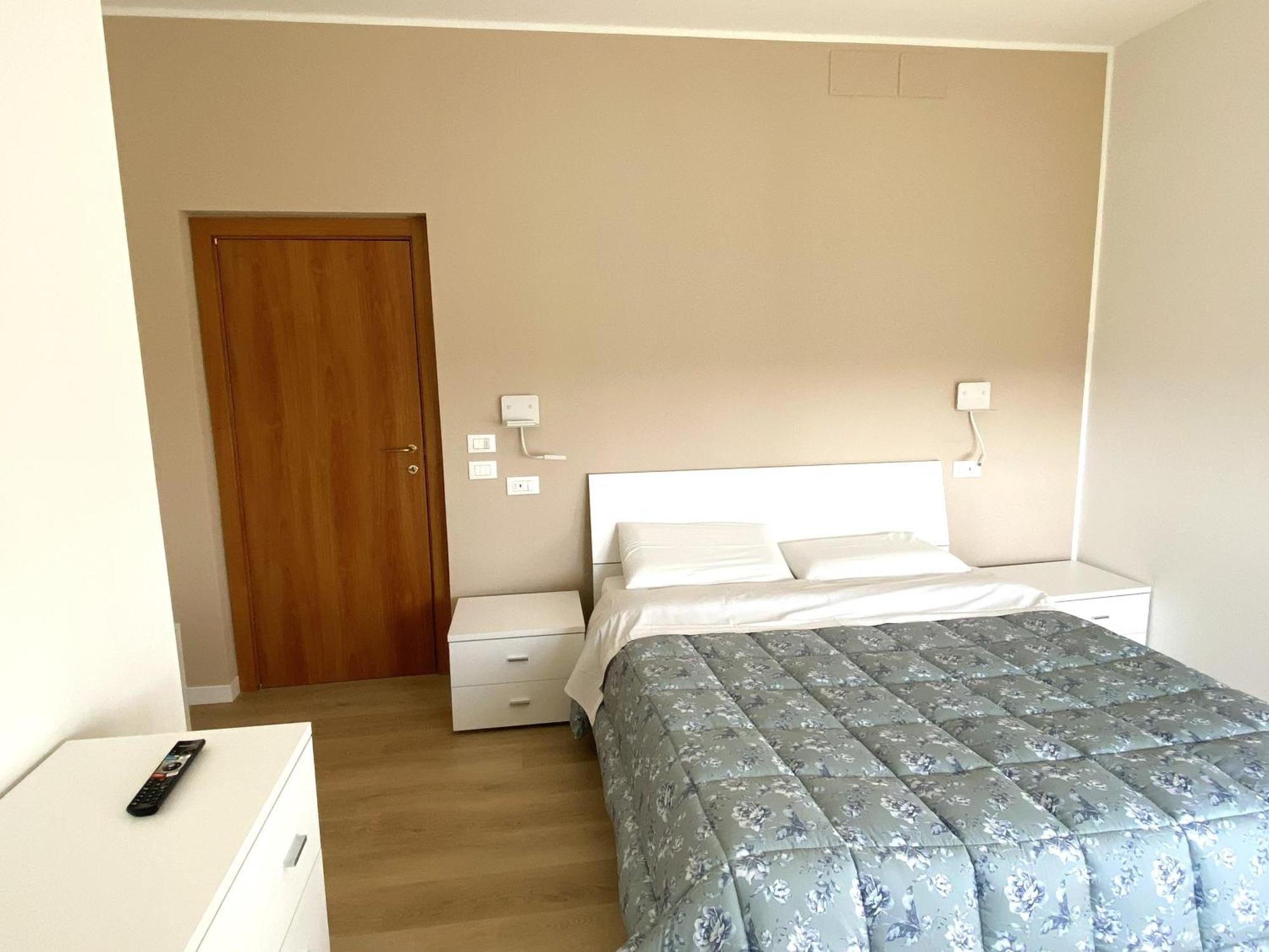 Standard Double Room,1758921615:JPEG