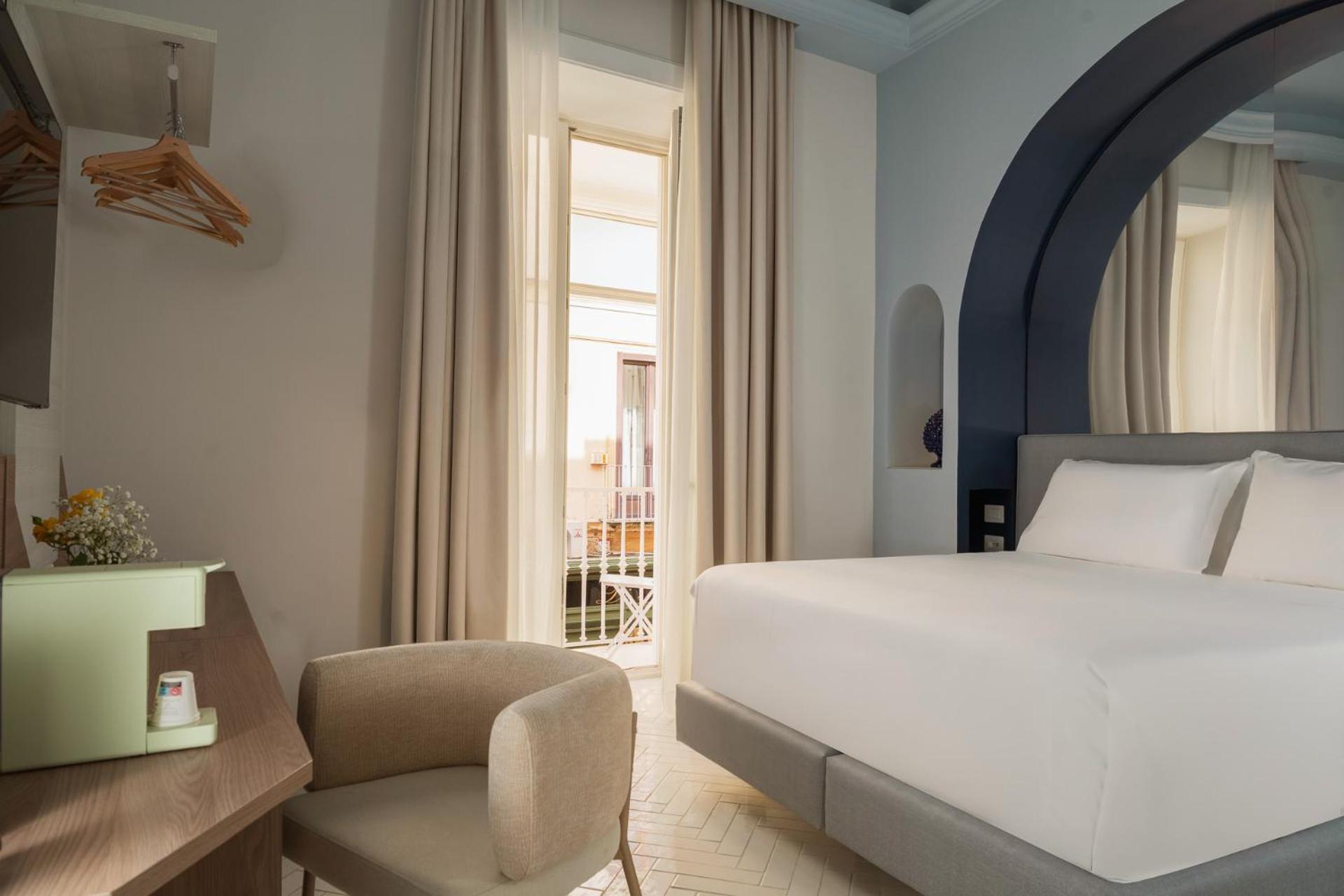 Deluxe Double or Twin Room City View