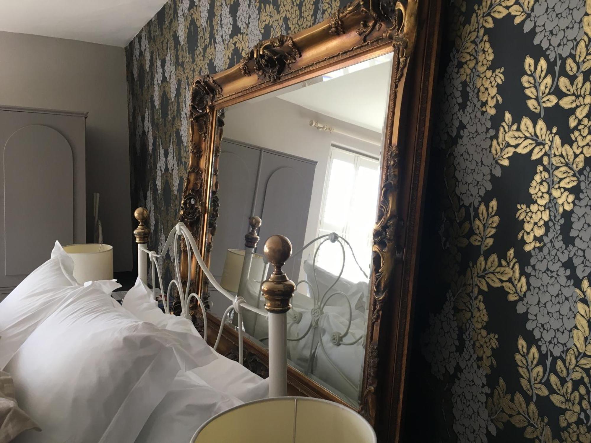 Deluxe Double Room,1765434358:JPEG