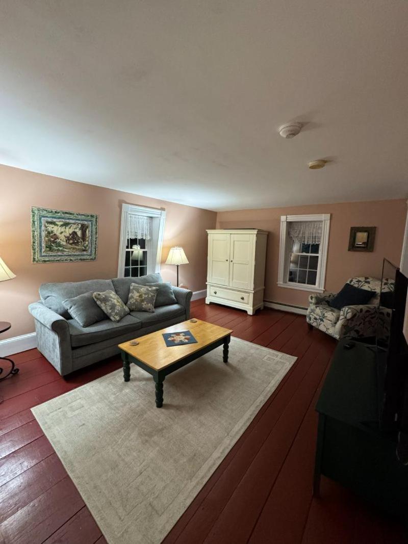 Queen Suite