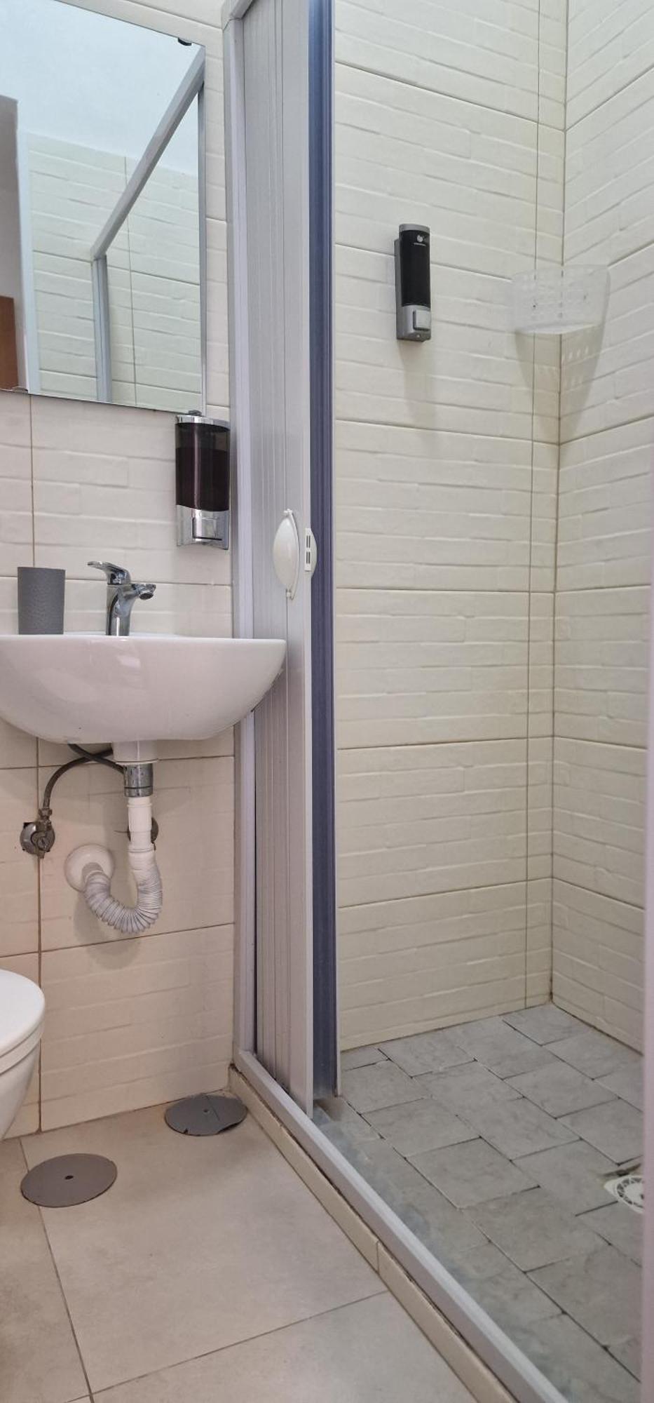 Twin Room with Private Bathroom