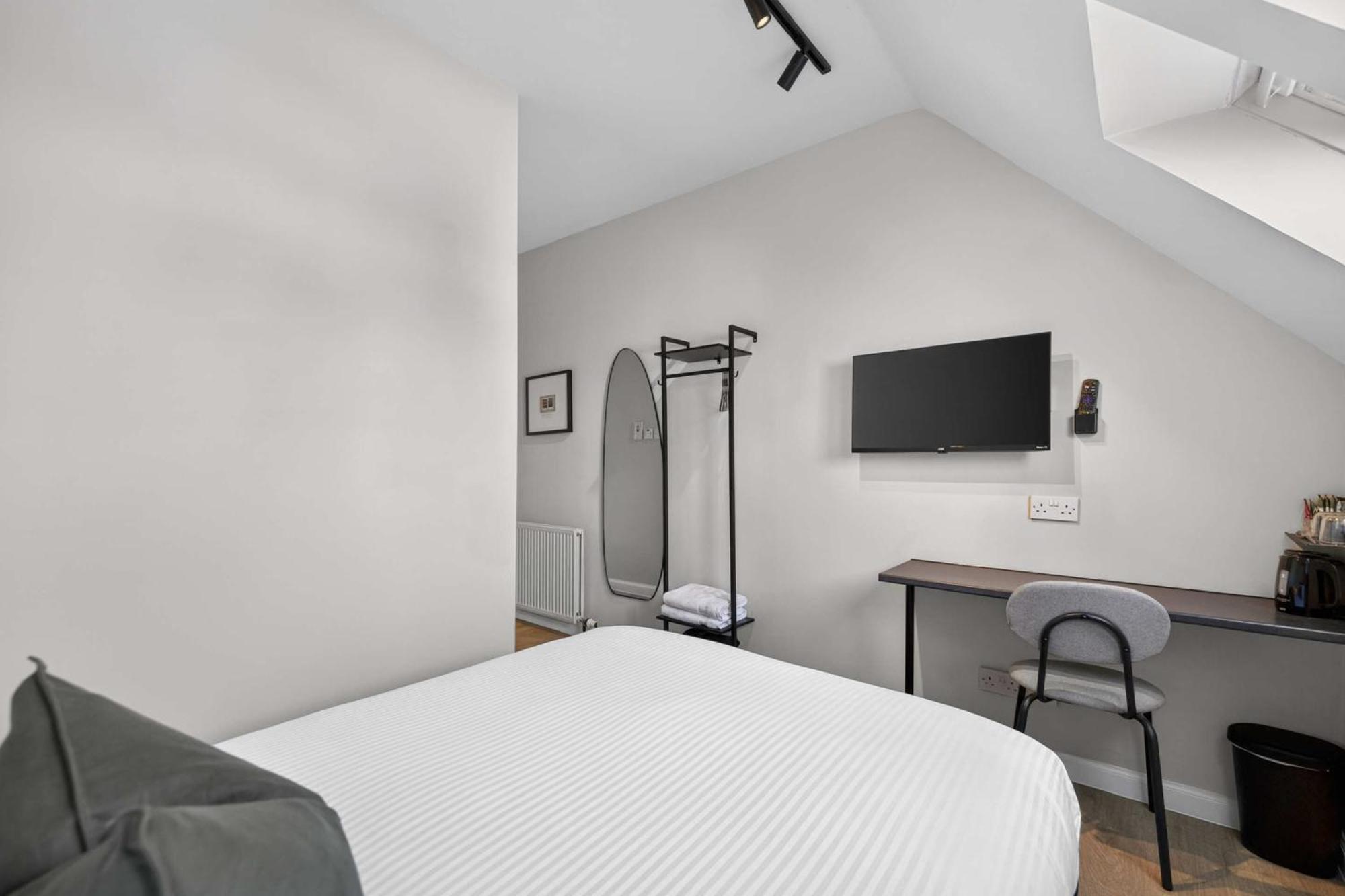 Deluxe Double Room with Shower,1765870004:JPEG
