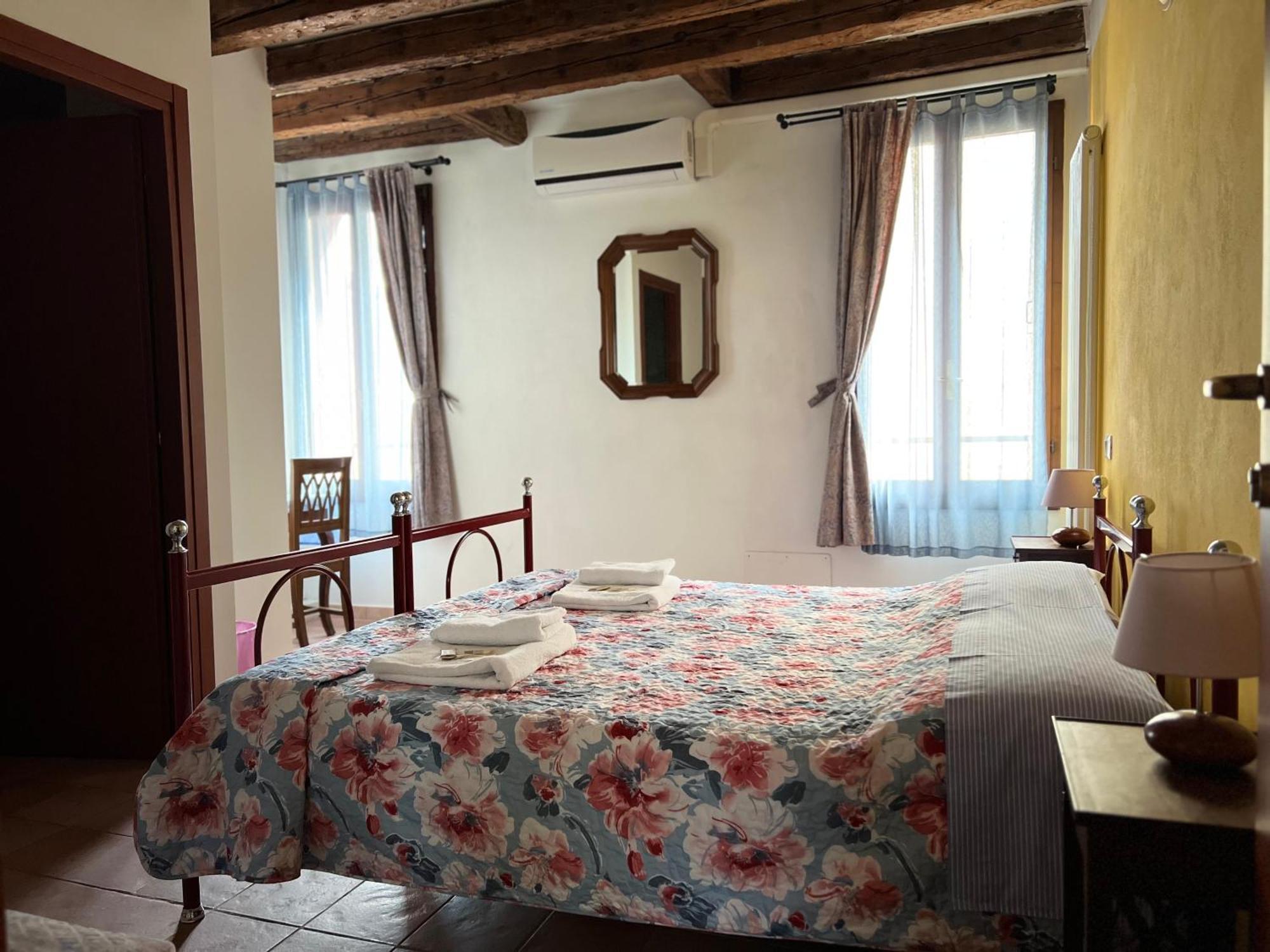 Double Room Private Bathroom