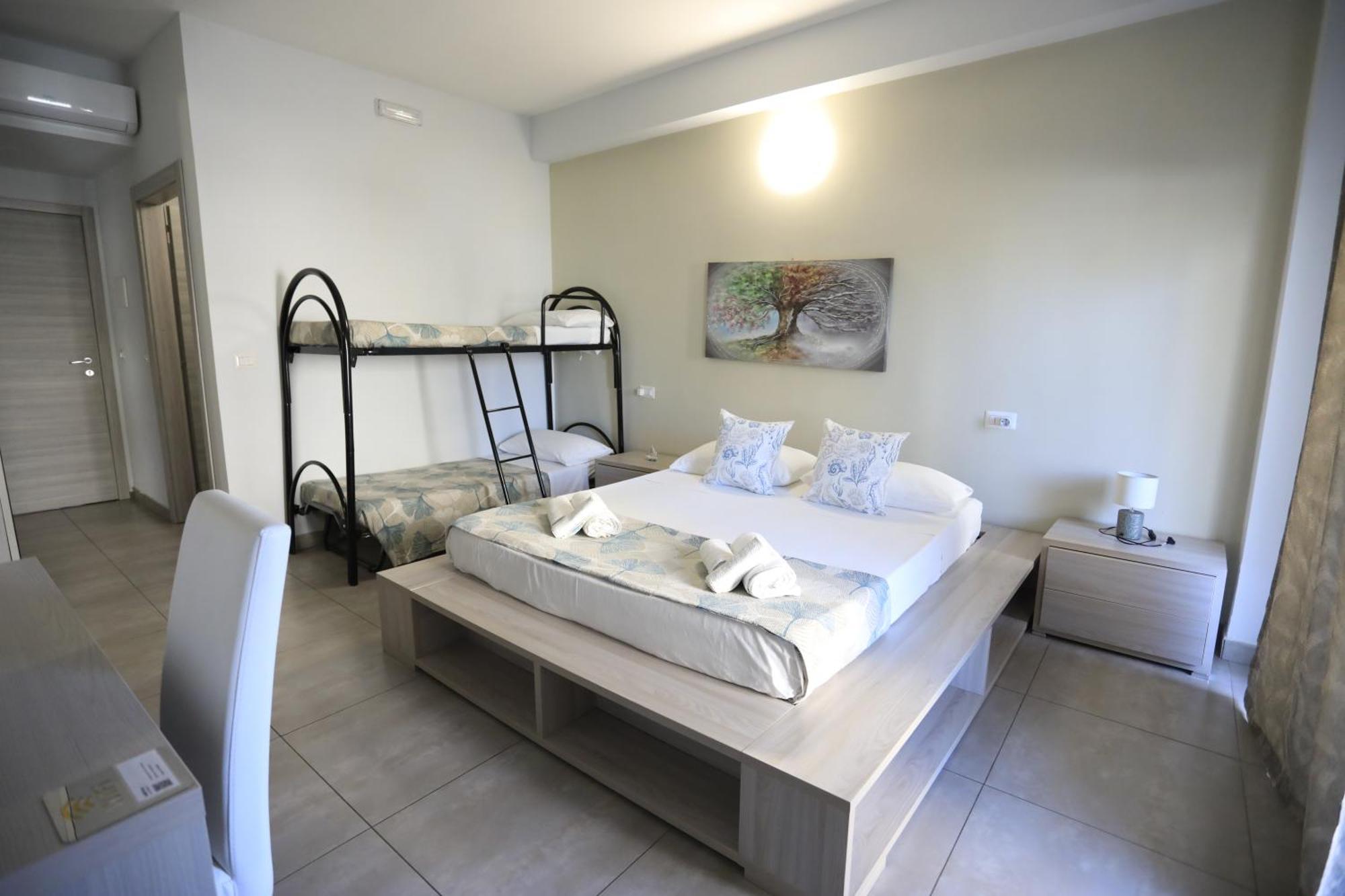 Deluxe King Room