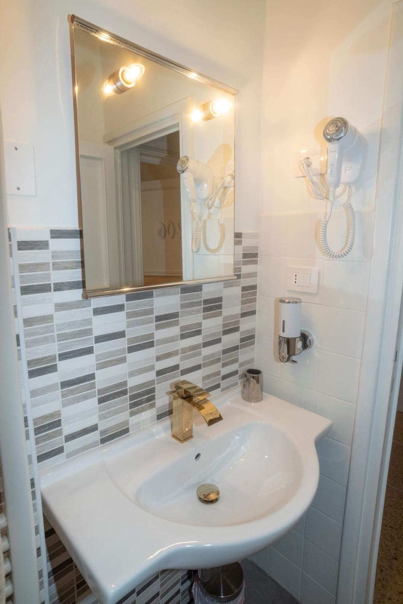 Double Room Private External Bathroom