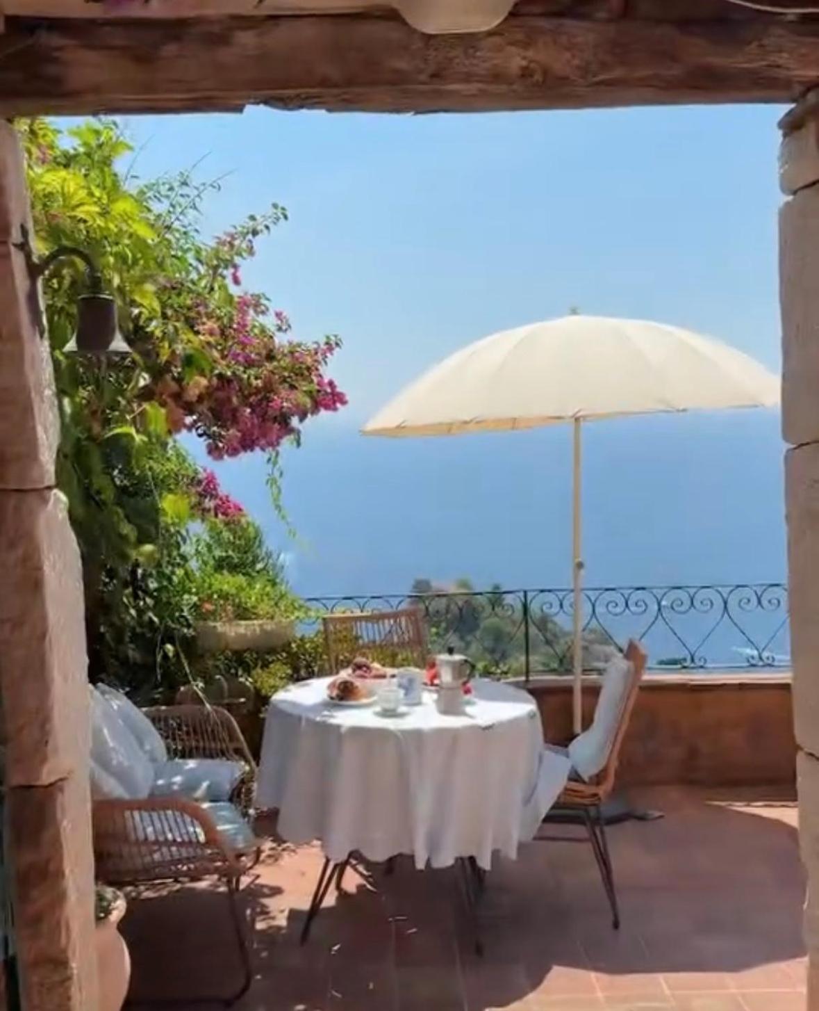 King Suite Sea View