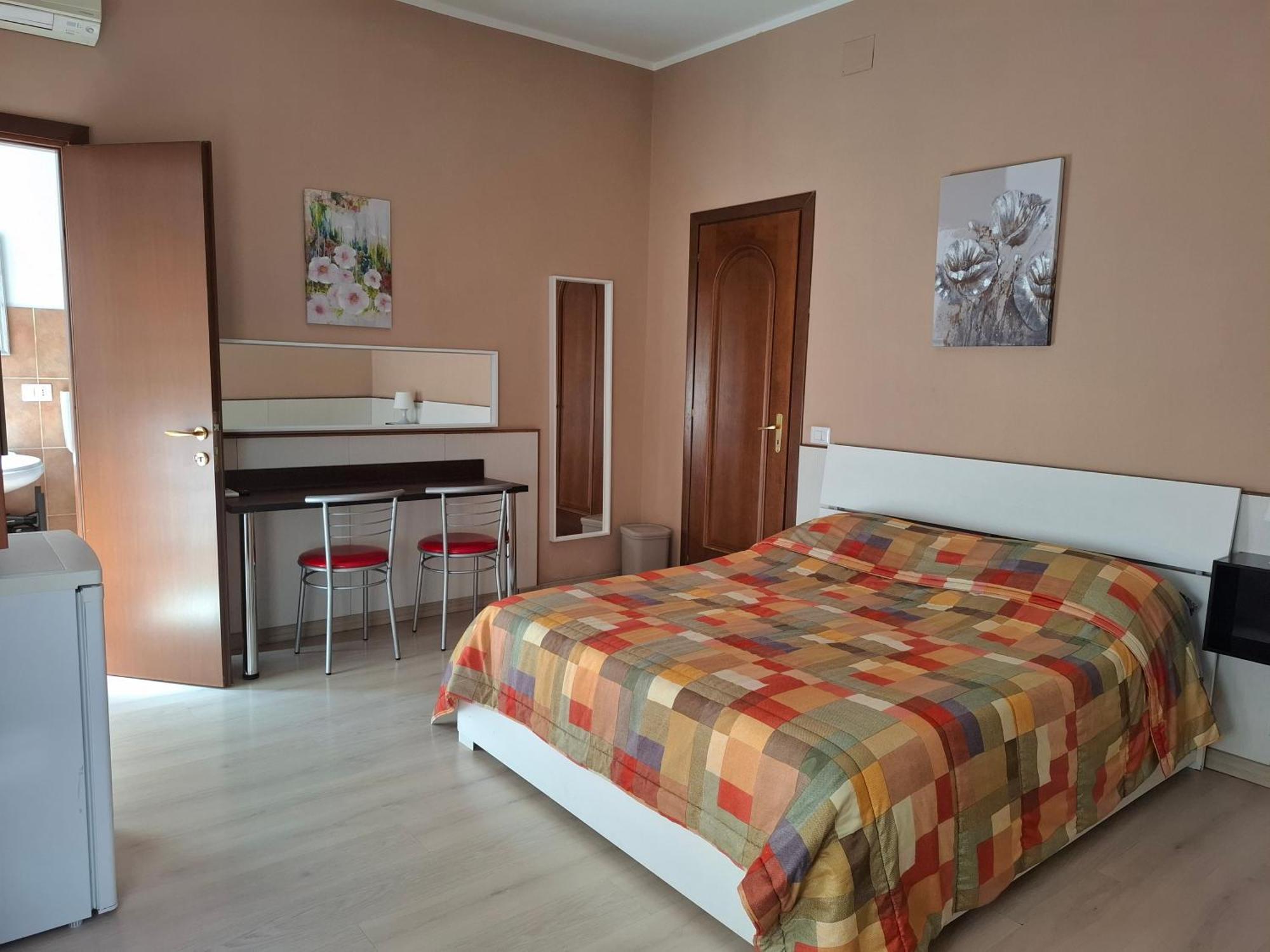 Double Room Private Bathroom