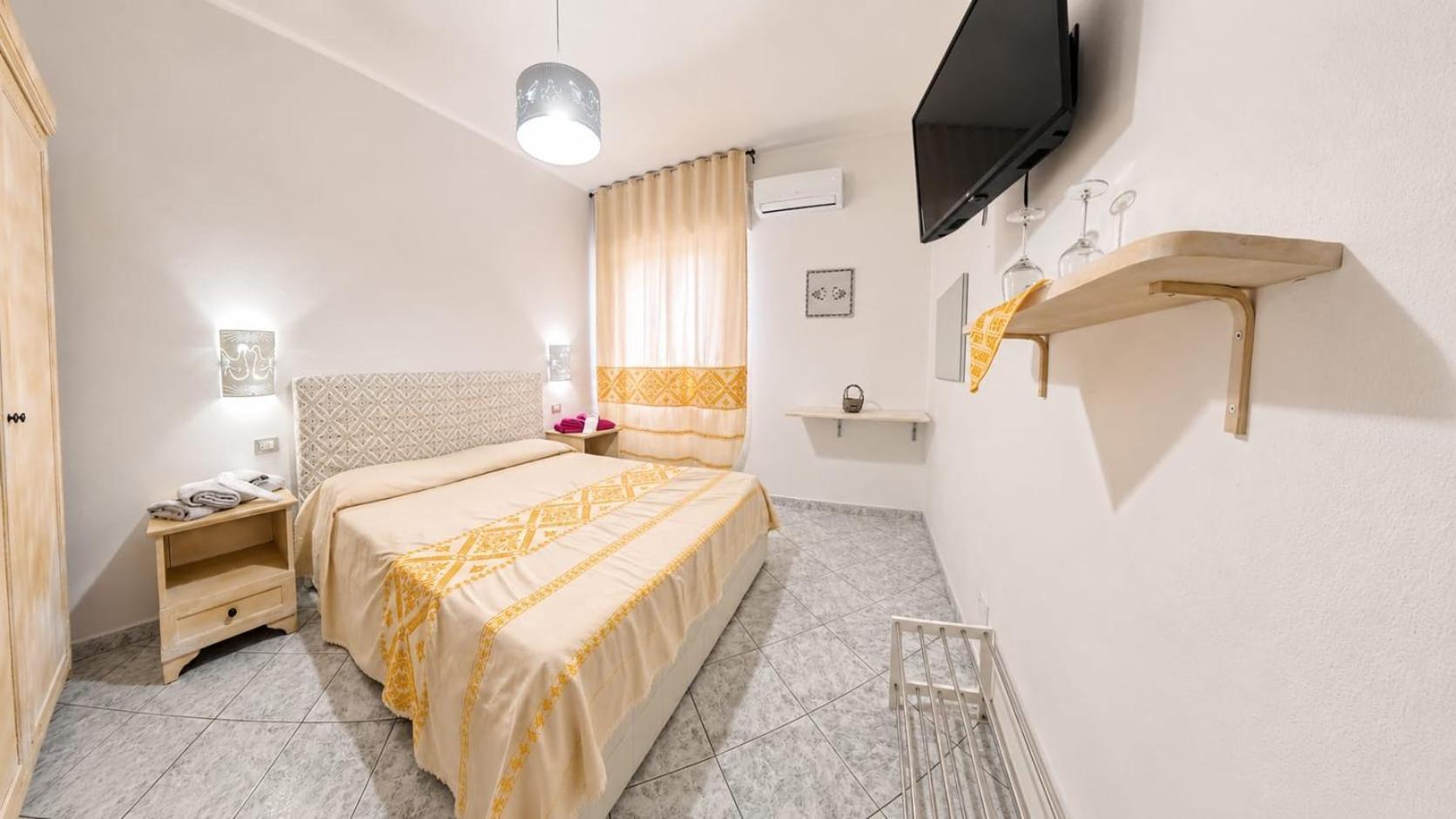 Double Room Private Bathroom