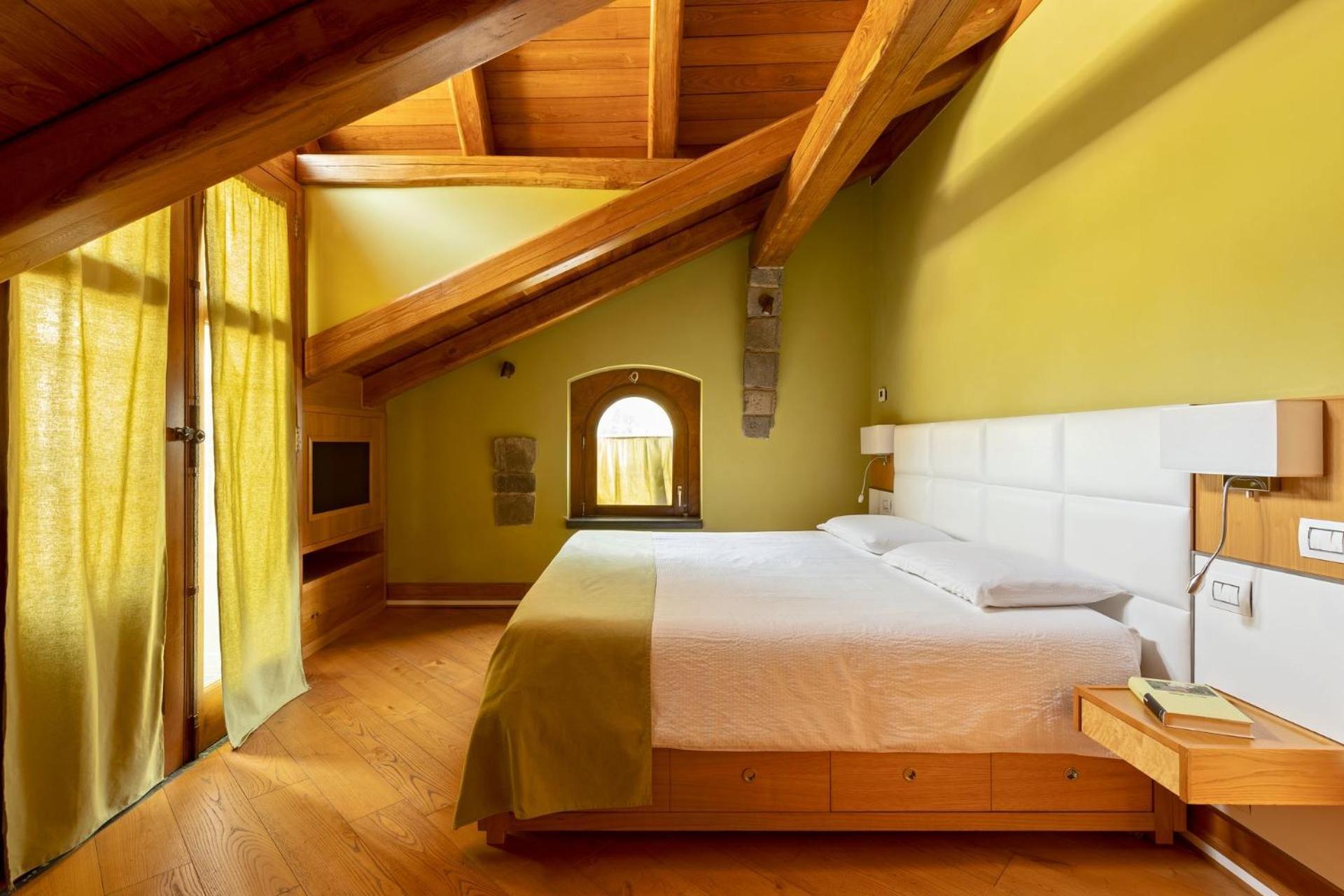 King Room Mountain View
