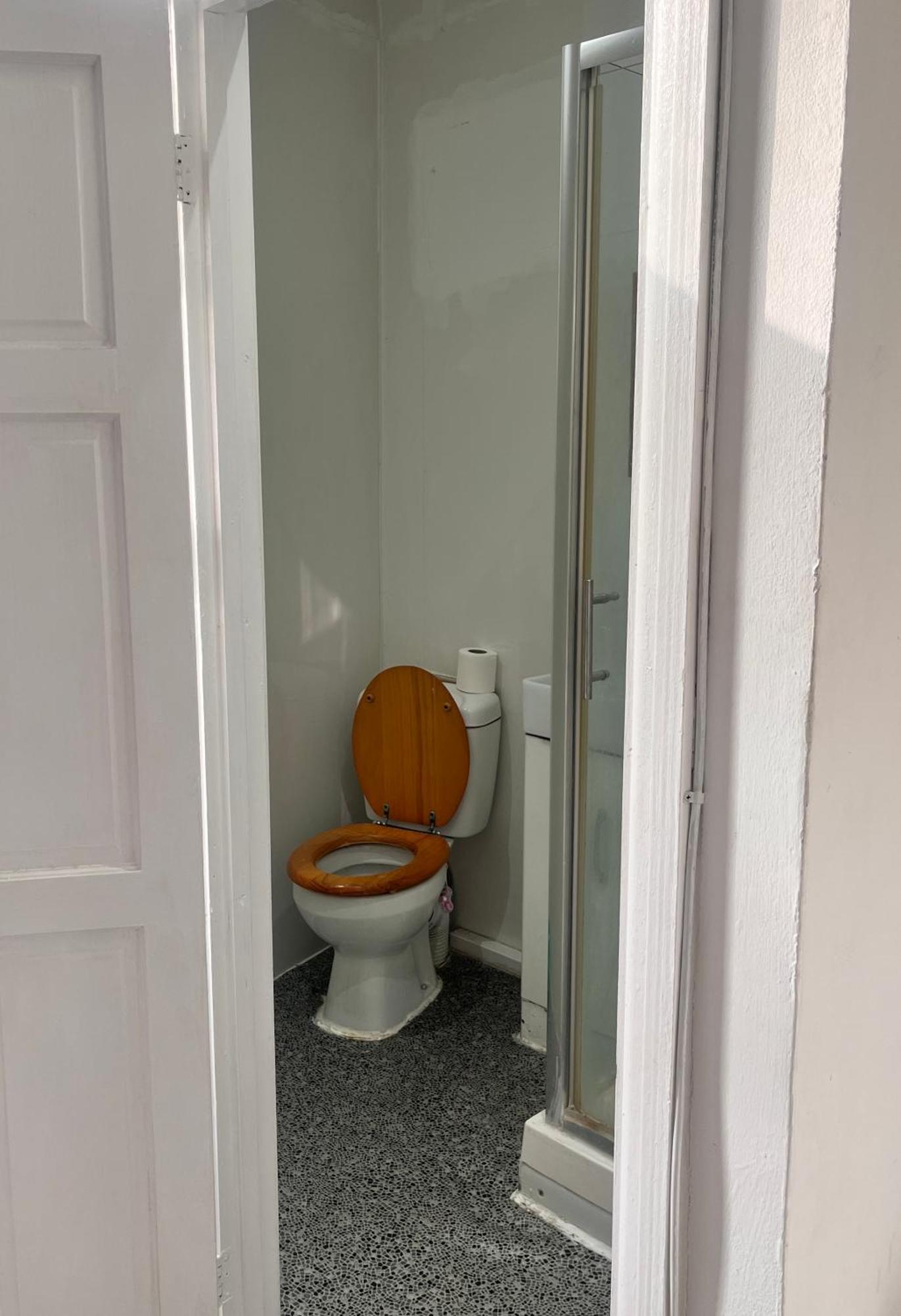 Double Room Private Bathroom,1772627410:JPEG