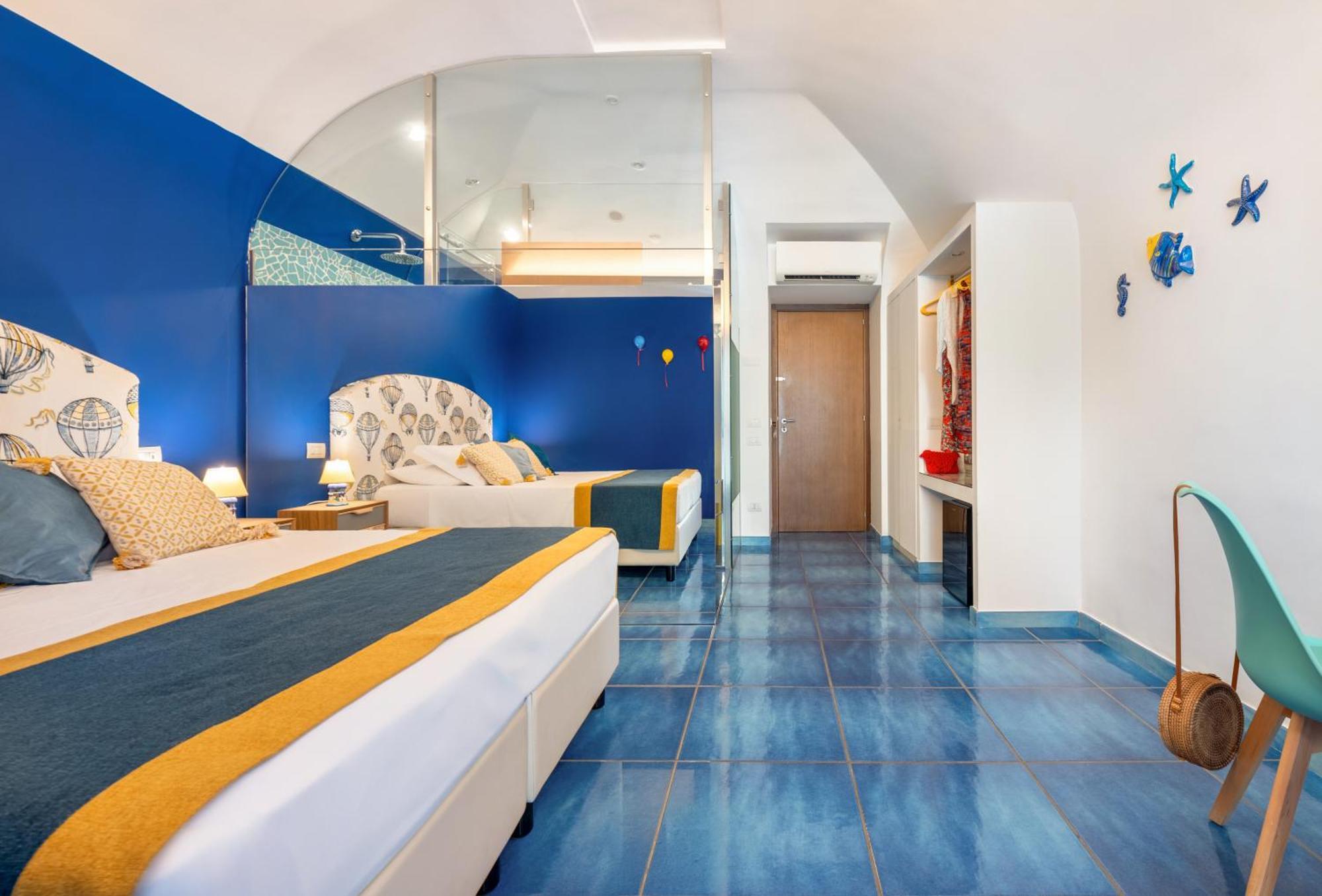 Double or Twin Room Private Bathroom