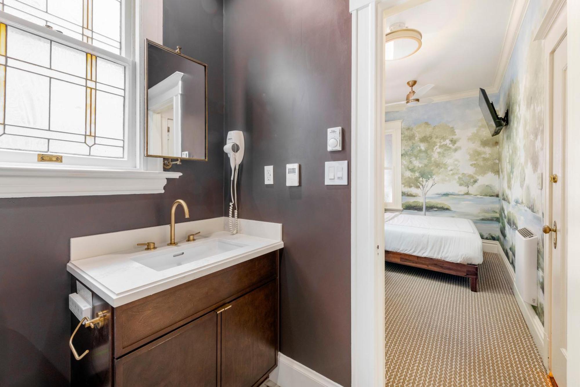 Queen Room