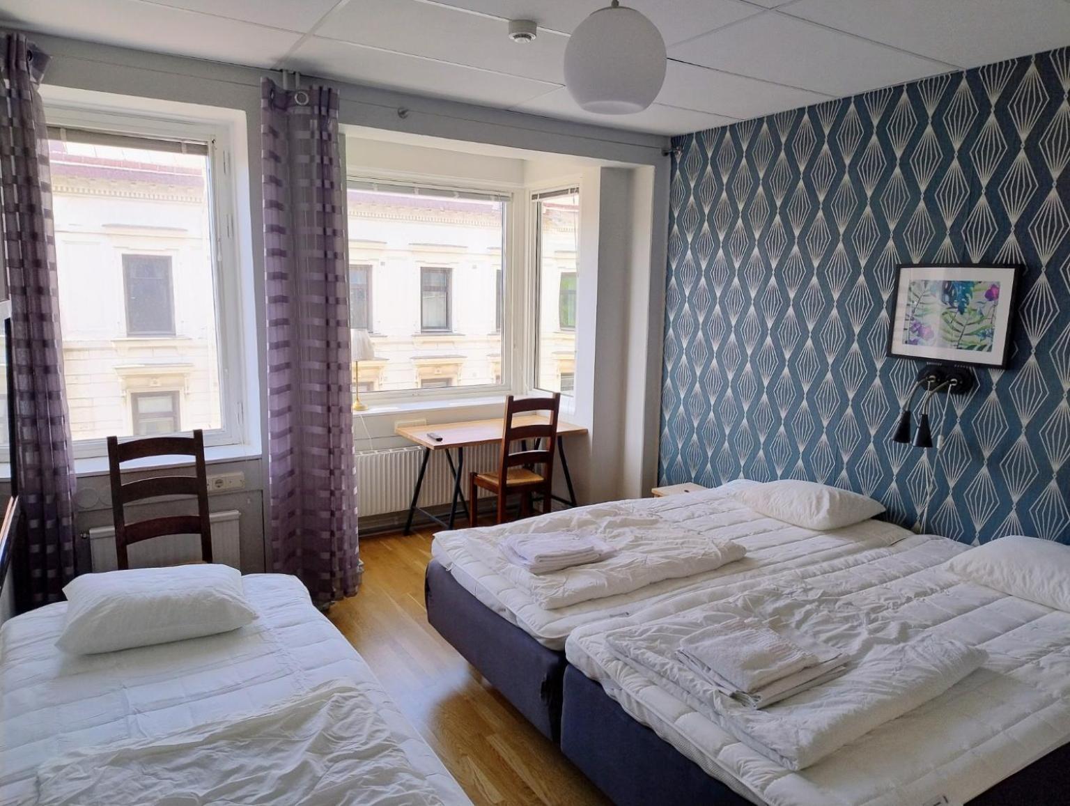 3-personersværelse med fælles badeværelse