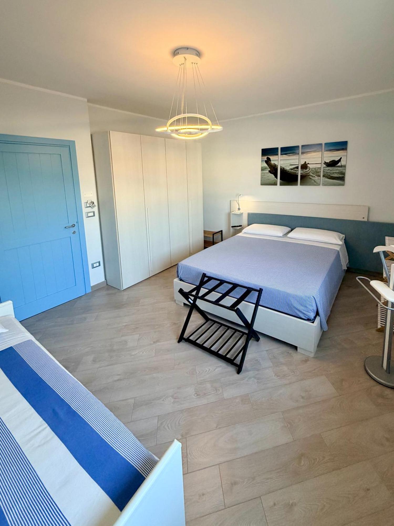 Quadruple Room Private Bathroom