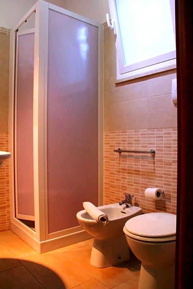 Camera Matrimoniale con Bagno Privato