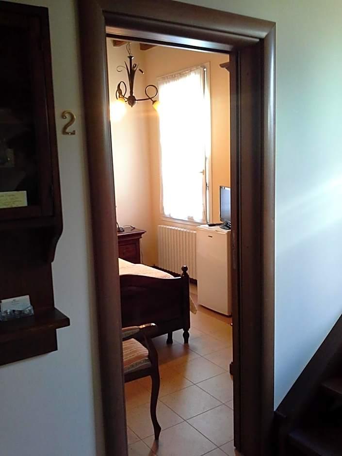 Camera Singola con Bagno Privato Esterno