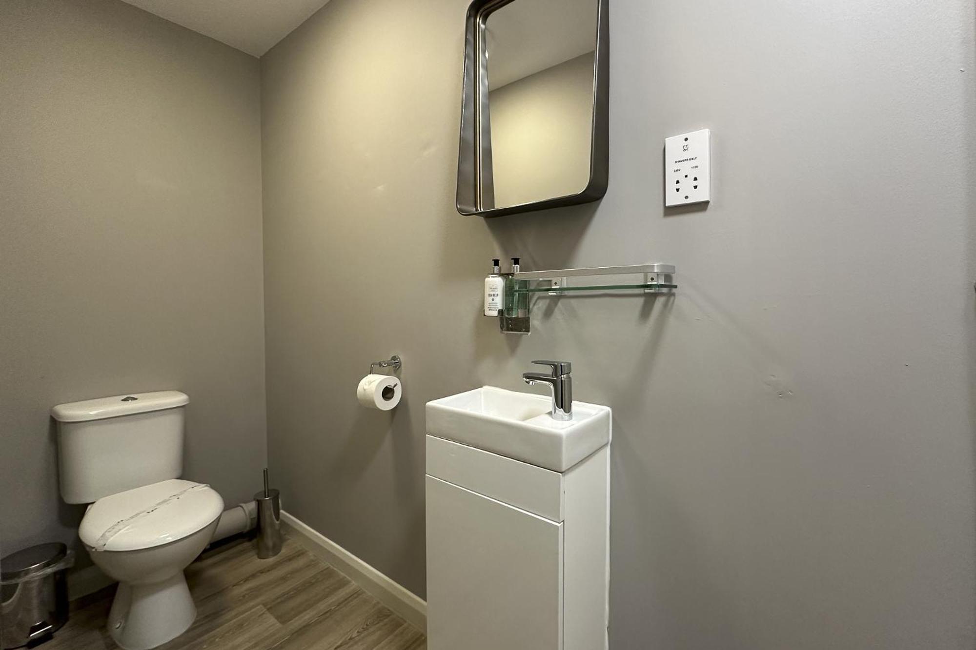 Deluxe Family Room