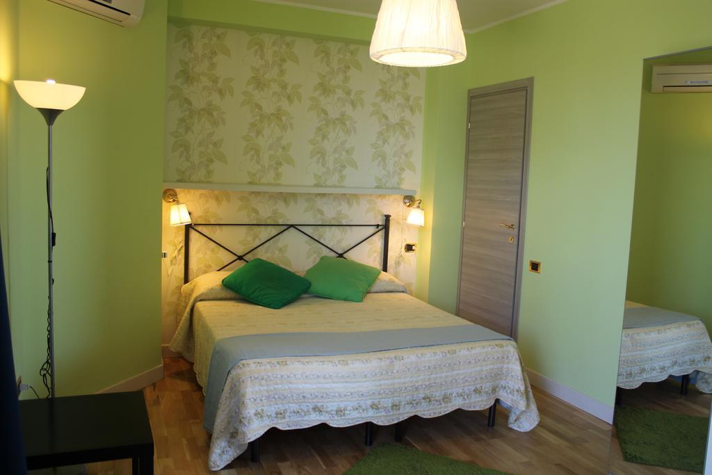 Double or Twin Room Private Bathroom