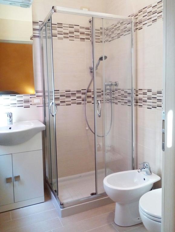 Family Room Private Bathroom,1387867853:JPEG