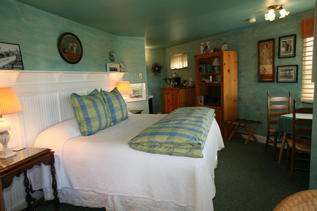 Deluxe Twin Room with Sea View