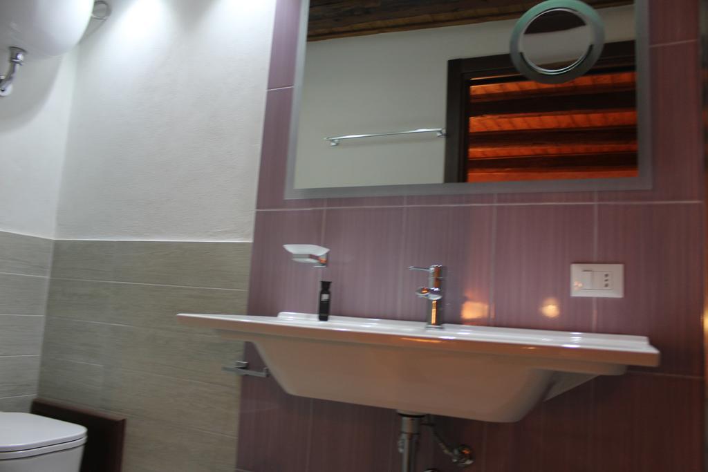 Double Room,195907171:JPEG