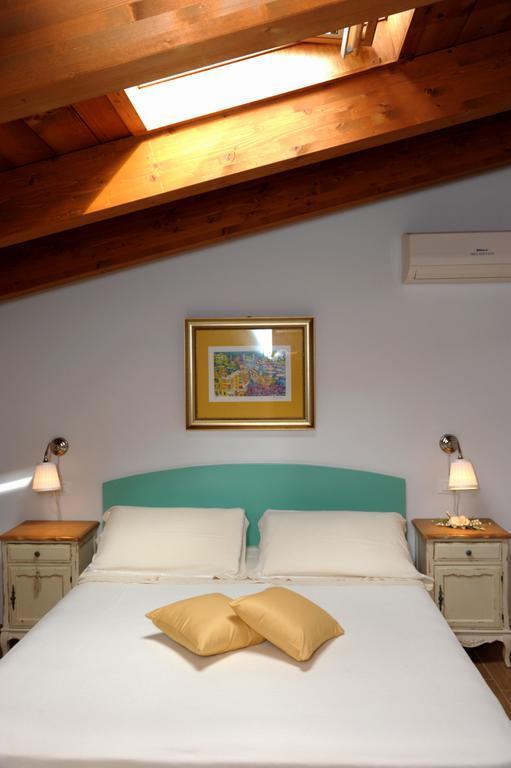 Large Double Room,1460979064:JPEG