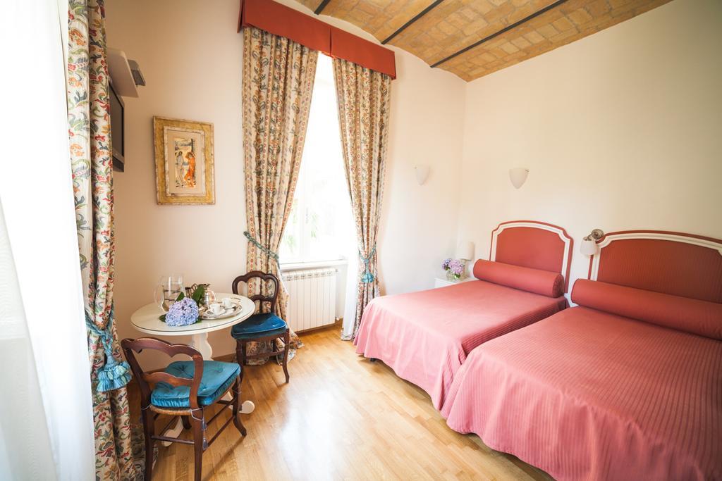 Deluxe King Room,1417600281:JPEG