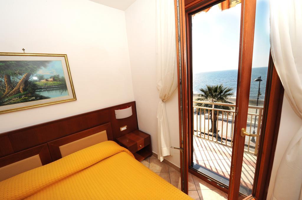 Double Room with Sea View,202501039:JPEG