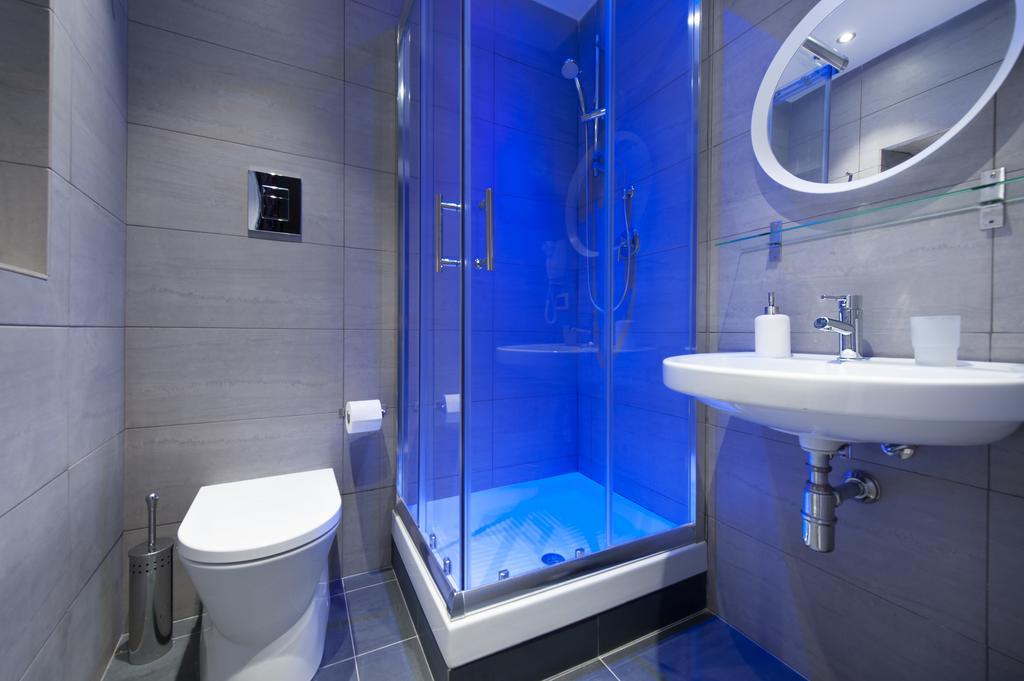 Standard Double Room,204777202:JPEG