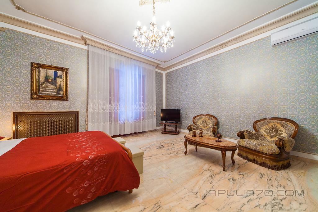 Deluxe King Suite,489881613:JPEG