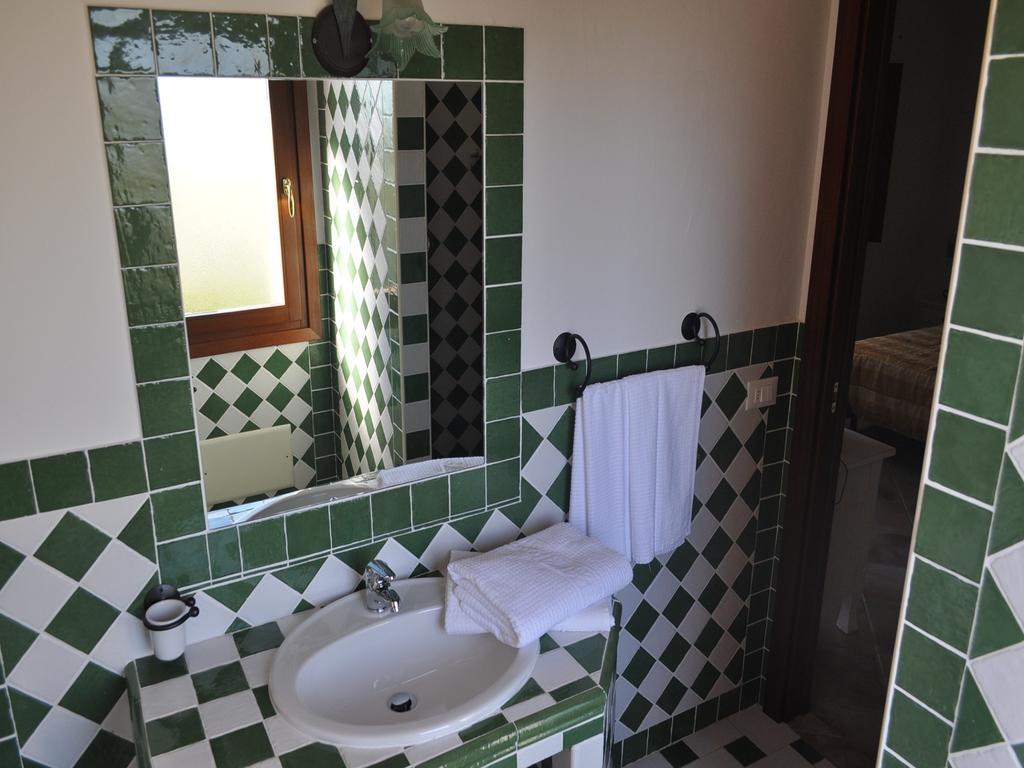 Double or Twin Room Bathroom