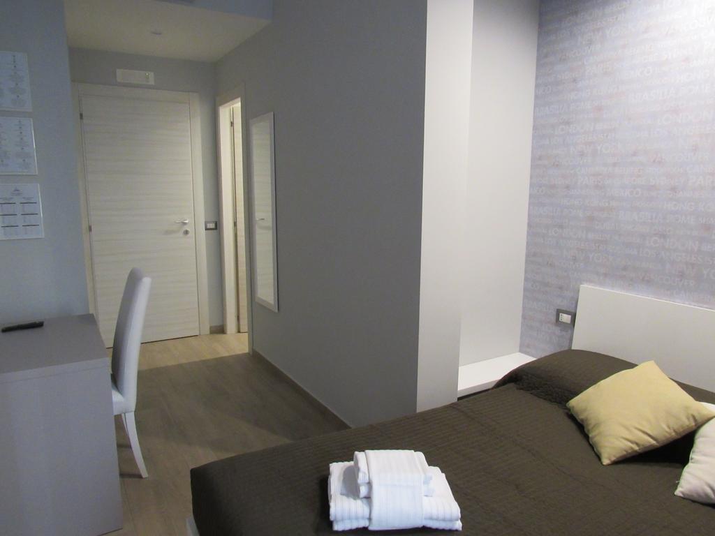 Deluxe Double Room with Extra Bed,214451258:JPEG