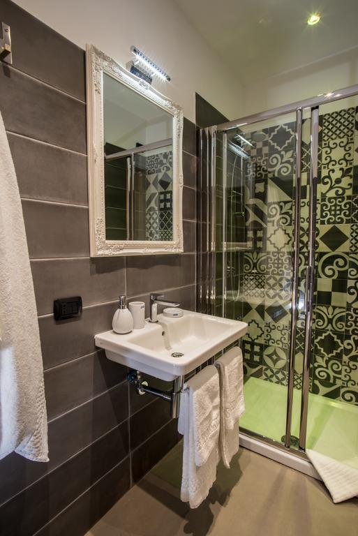 Small Double Room,214901033:JPEG