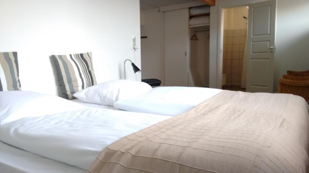 Budget Quadruple Room with Private Bathroom
