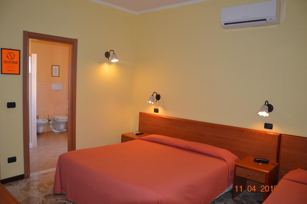 Quadruple Room Private Bathroom