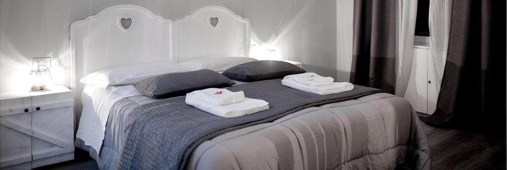 Deluxe Double or Twin Room - Bell 4,216461060:JPEG
