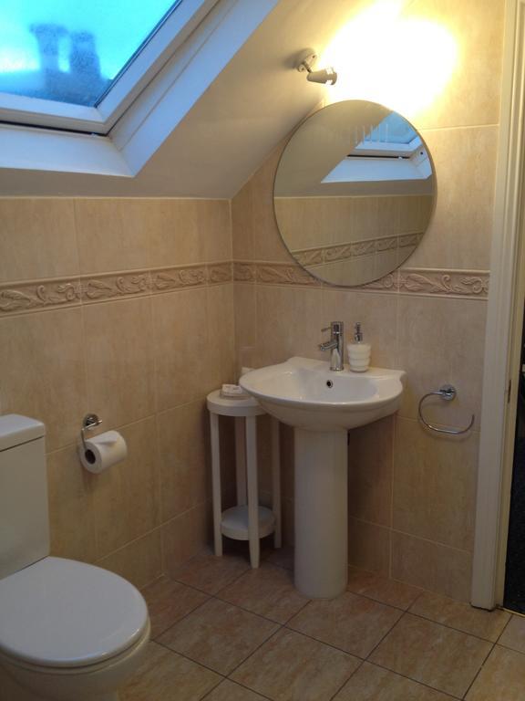 Vierbettzimmer mit eigenem Bad