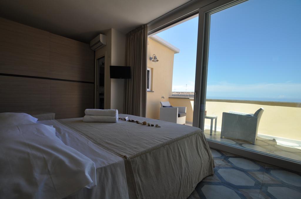 Deluxe Double Room Balcony Sea View