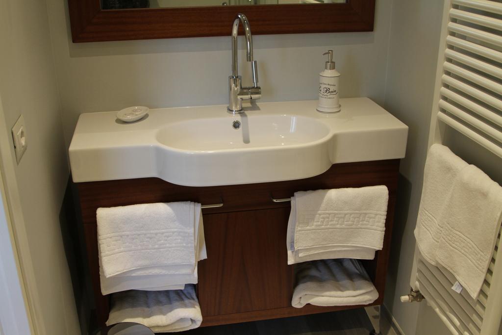Double Room Private Bathroom