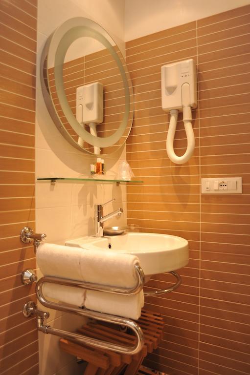 Superior Double Room,235925325:JPEG