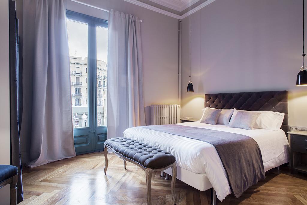 Deluxe Double Room with Balcony,244112445:JPEG