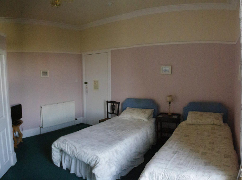 Family Room (3 Adults)