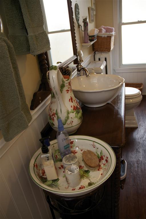 Queen Room