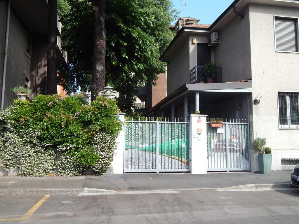 Small Twin Room,395502828:JPEG