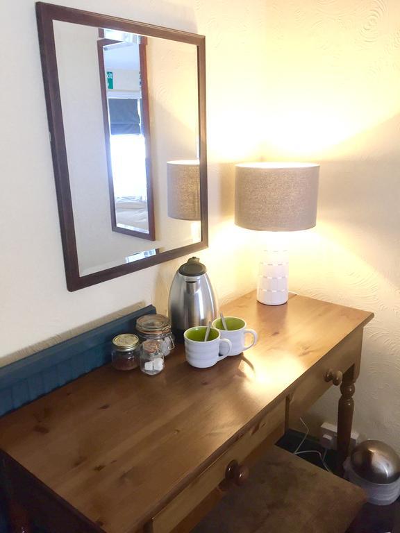 Twin Room with Shared Bathroom,273043969:JPEG