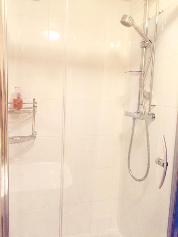 Budget Single Room with Shared Bathroom,1179161662:JPEG