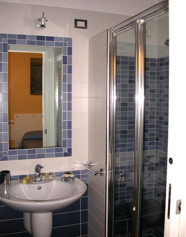 Double or Twin Room,28182236:JPEG
