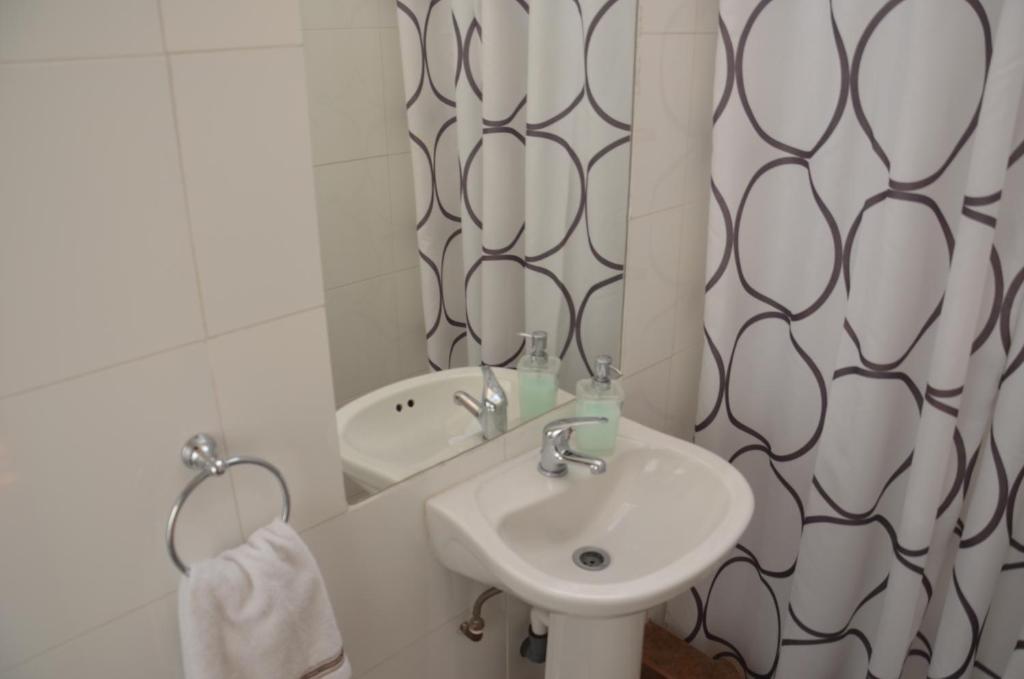 Habitación Individual con baño compartido